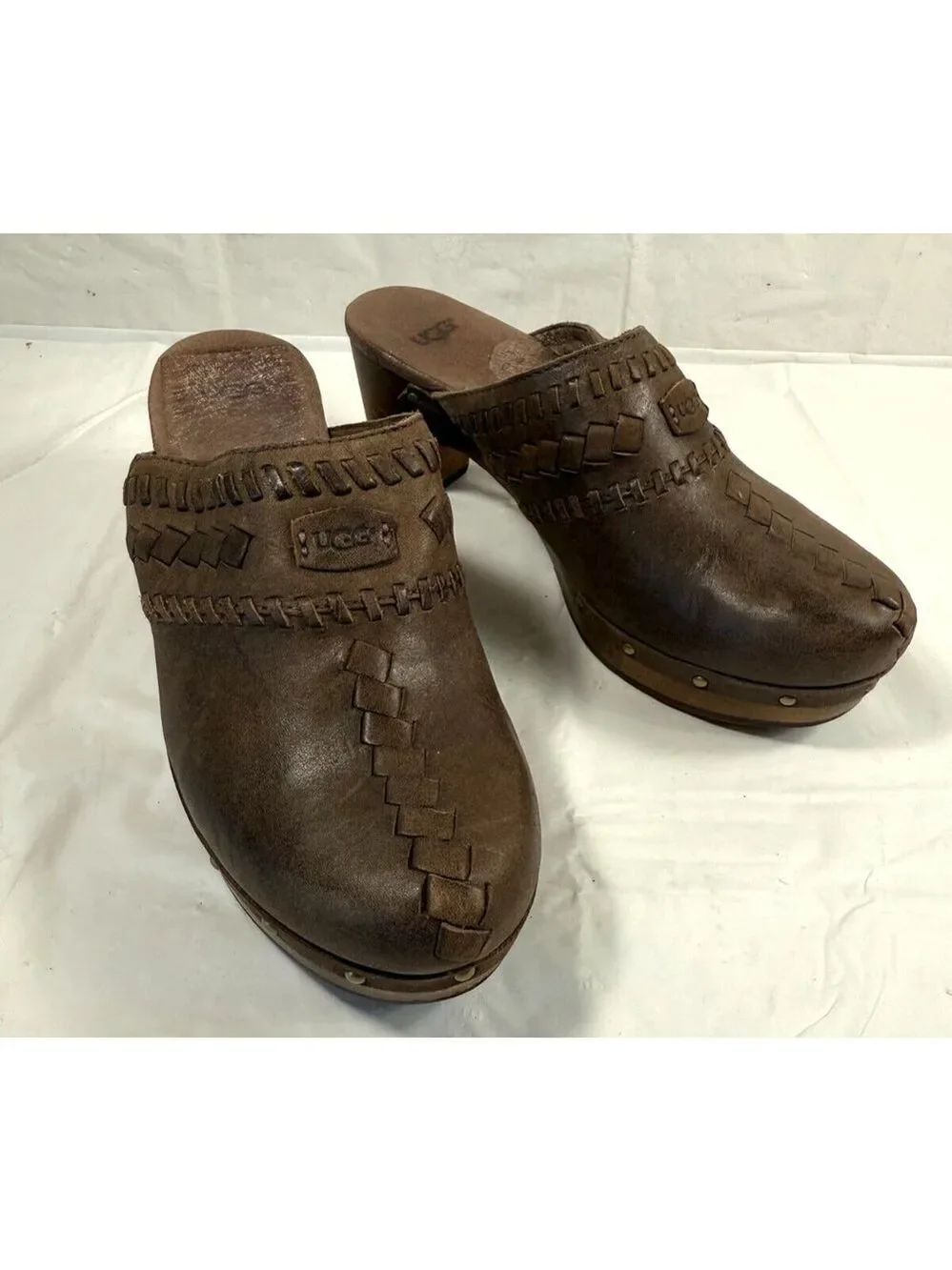 UGG Vivica 1957 Brown Leather Woven Studded Mule Clogs Y2K Size 6 shearling